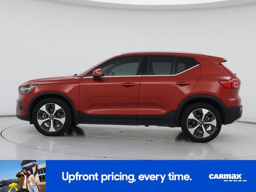 2023 Volvo XC40 B4 Plus Bright Theme