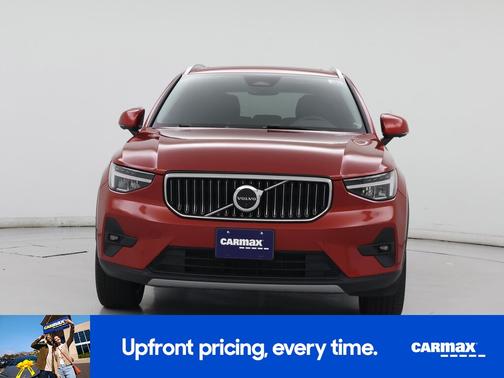 2023 Volvo XC40 B4 Plus Bright Theme