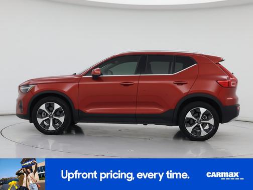 2023 Volvo XC40 B4 Plus Bright Theme