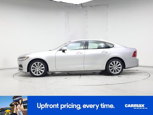 2017 Volvo S90 T6 Momentum