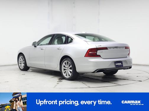 2017 Volvo S90 T6 Momentum