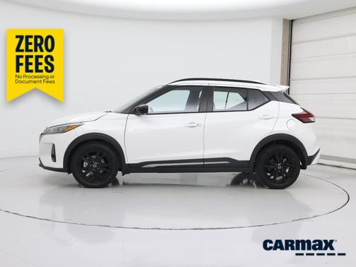 White 2024 Nissan Kicks SR