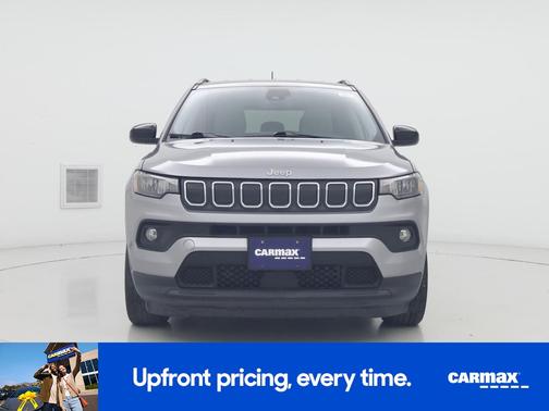 Silver 2022 Jeep Compass Latitude