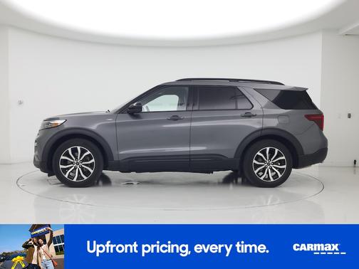 Gray 2022 Ford Explorer ST-Line