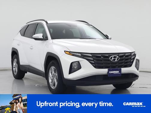 White 2023 Hyundai TUCSON SEL