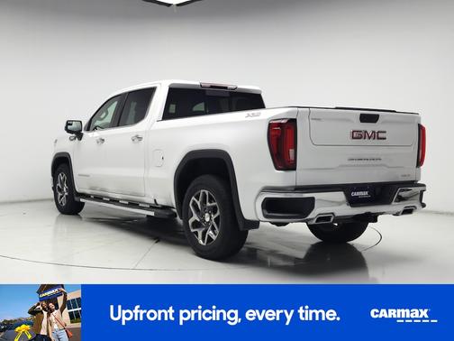 White 2023 GMC Sierra 1500 SLT