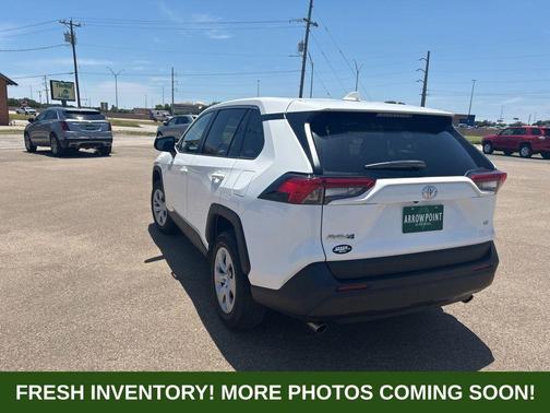 Ice 2024 Toyota RAV4 LE