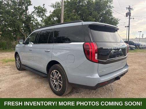 Gray Metallic 2025 Ford Expedition Active