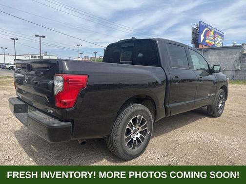 Super Black 2024 Nissan Titan SV