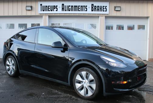 2024 Tesla Model Y Long Range