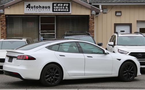 2023 Tesla Model S Base