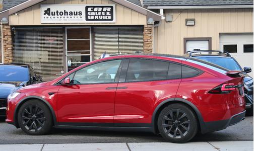 2023 Tesla Model X Standard Range