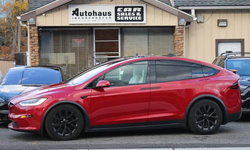 2023 Tesla Model X Standard Range