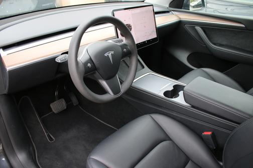 Stealth Grey 2024 Tesla Model Y Long Range