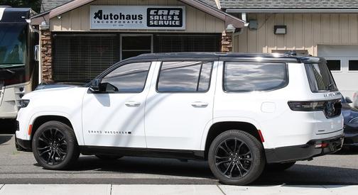 2023 Jeep Grand Wagoneer Series II