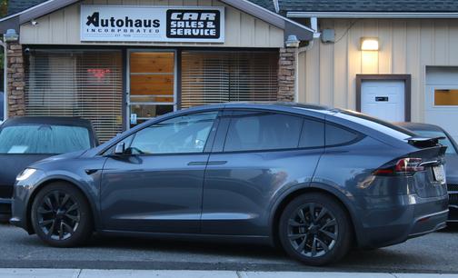 2023 Tesla Model X Base