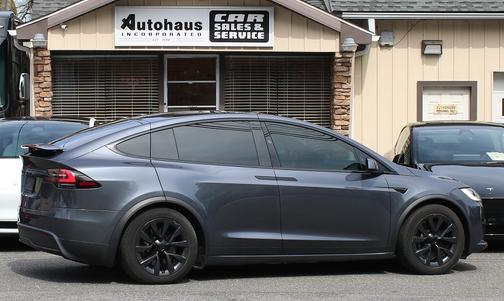 2023 Tesla Model X Standard Range