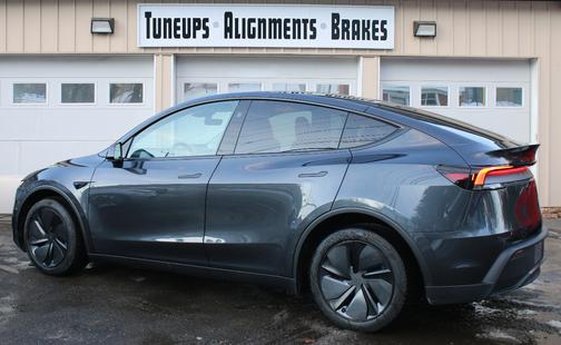 2026 Tesla Model Y Premium AWD