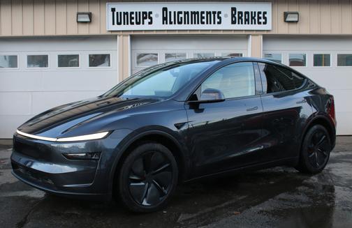 2026 Tesla Model Y Premium AWD