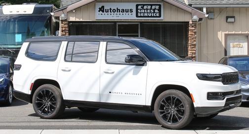 White 2023 Jeep Grand Wagoneer Series II