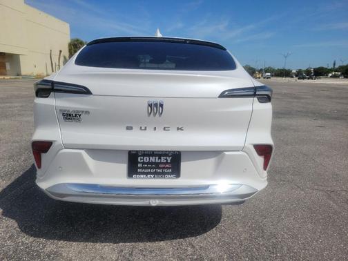 White 2026 Buick Envista Avenir