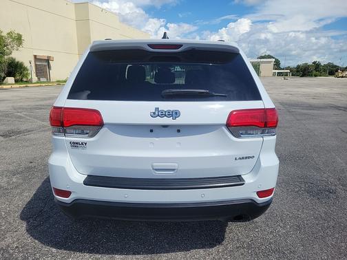 Bright White Clearcoat 2018 Jeep Grand Cherokee Laredo E 4x2