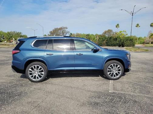 DOWNPOUR MET 2026 GMC Acadia Denali