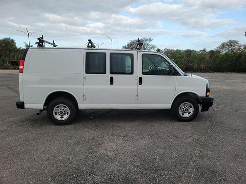 2020 GMC Savana 2500 Work Van