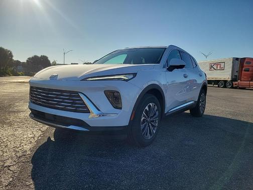 White 2026 Buick Envision Preferred