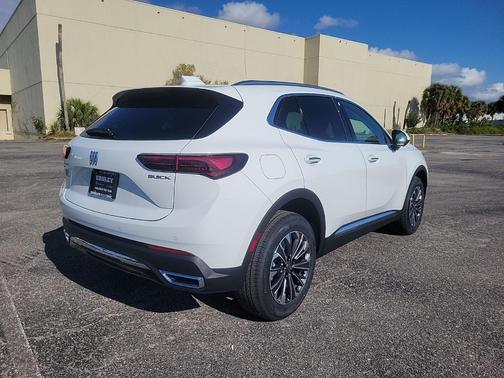 Summit White 2026 Buick Envision Preferred