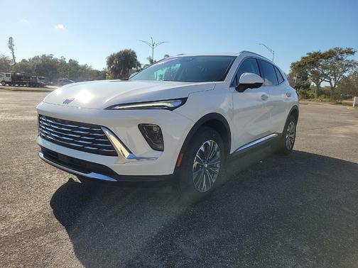 Summit White 2026 Buick Envision Preferred