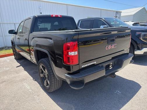 Onyx Black 2017 GMC Sierra 1500 SLE