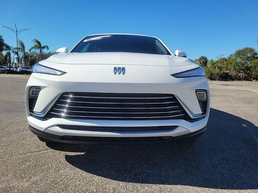 Summit White 2026 Buick Envista Preferred