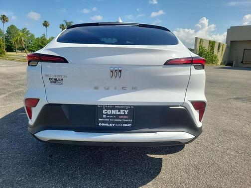 Summit White 2026 Buick Envista Preferred