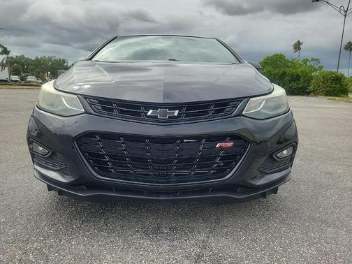 Black Metallic 2018 Chevrolet Cruze LT