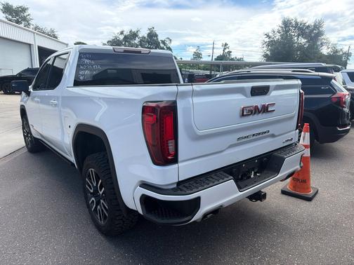 Summit White 2021 GMC Sierra 1500 AT4