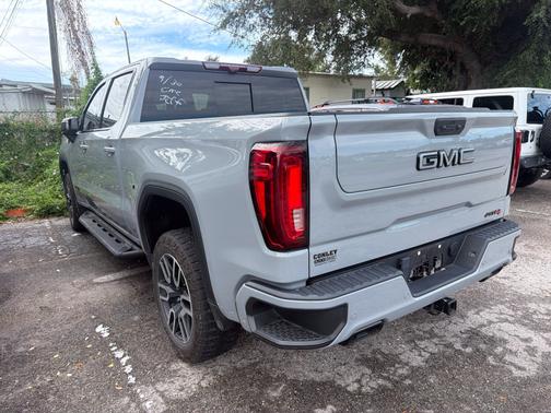 Thunderstorm Gray 2024 GMC Sierra 1500 AT4