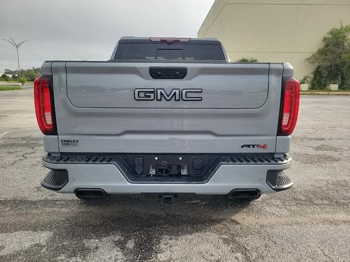 Thunderstorm Gray 2024 GMC Sierra 1500 AT4