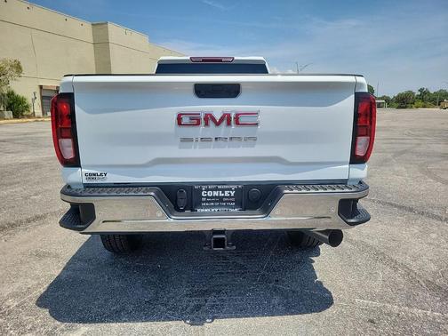 Summit White 2026 GMC Sierra 3500 Pro