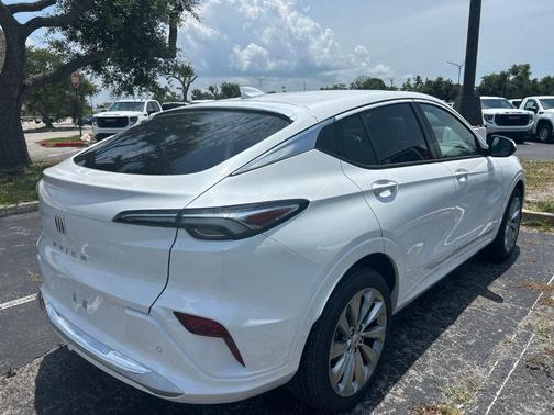 White 2026 Buick Envista Avenir