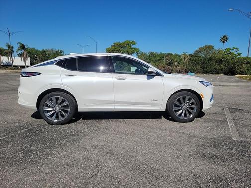 White Frost 2026 Buick Envista Avenir
