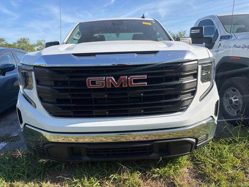 Summit White 2024 GMC Sierra 1500 Pro