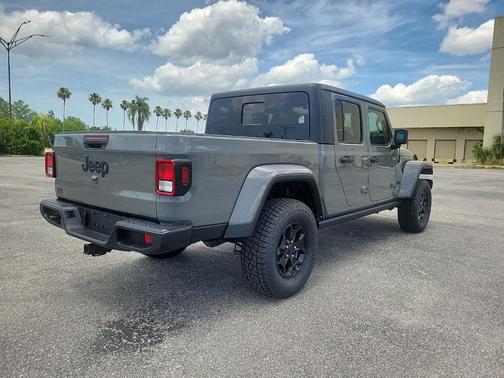 Sting Gray Clearcoat 2021 Jeep Gladiator Sport