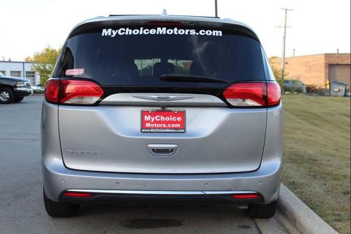 2020 Chrysler Pacifica Touring L