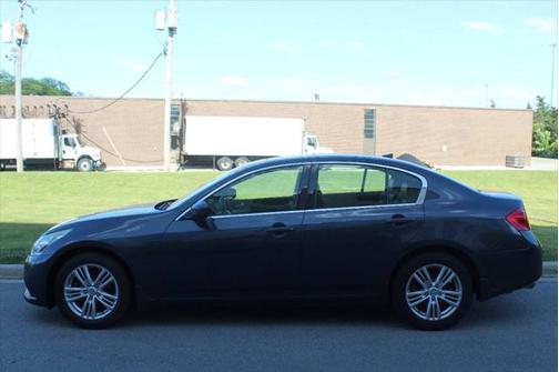 2013 INFINITI G37x Base