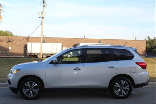 2018 Nissan Pathfinder SV