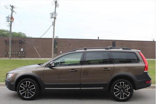 2016 Volvo XC70 T5 Platinum