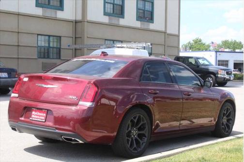 2019 Chrysler 300 S