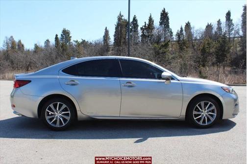 2016 Lexus ES 300h Base