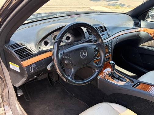 Black 2009 Mercedes-Benz E-Class E 350 4dr Sedan